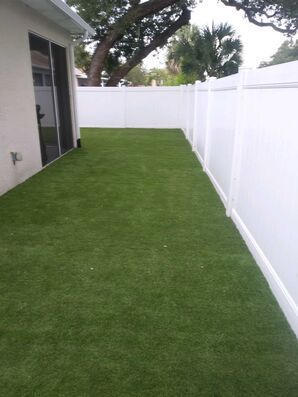 Before & After Synthetic Lawn & Turf in Tampa, FL (2)